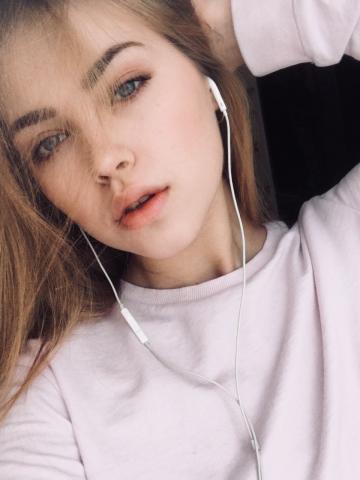 Полина
